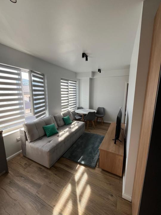 Apartament modern de inchiriat, 2 camere cu terasa si parcare subterana!