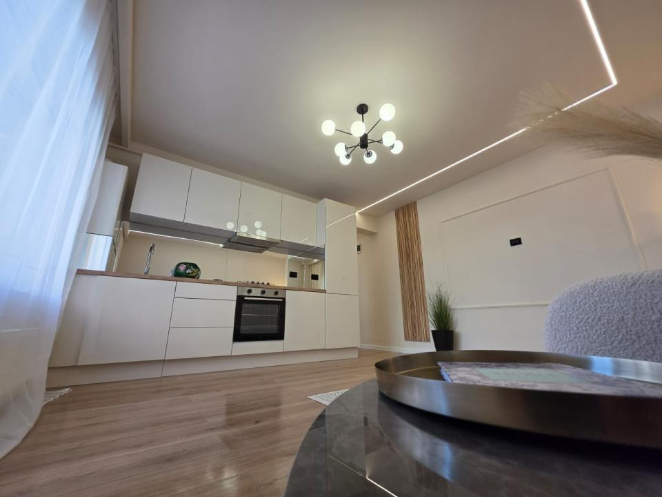 Apartament de 2 camere , 43   mp, modern EROILOR 