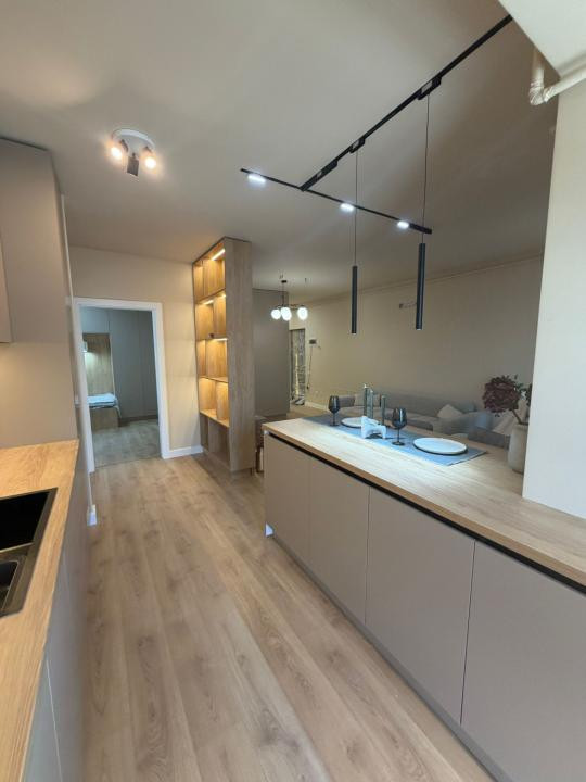 Apartament cu 3 camere, 66 mp, parcare, balcon, zona Tineretului