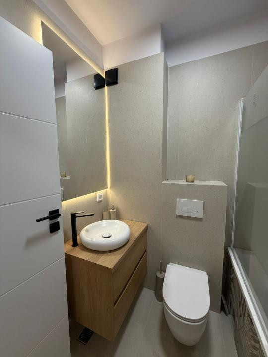 Apartament cu 3 camere, 66 mp, parcare, balcon, zona Tineretului