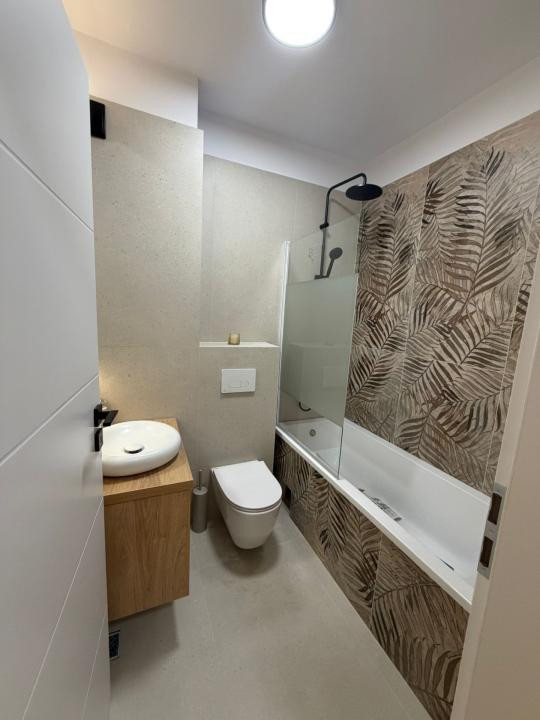 Apartament cu 3 camere, 66 mp, parcare, balcon, zona Tineretului