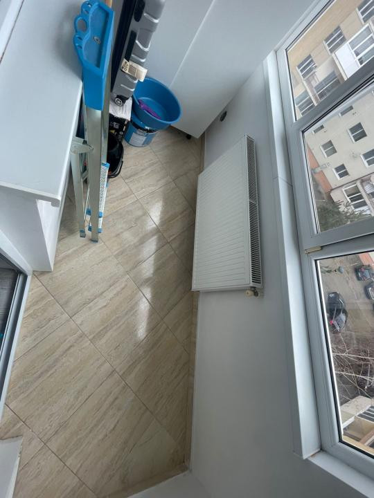 Apartament de vanzare 4 camere in zona Cetatii!