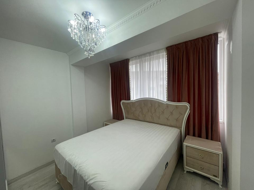 Apartament de vanzare 4 camere in zona Cetatii!