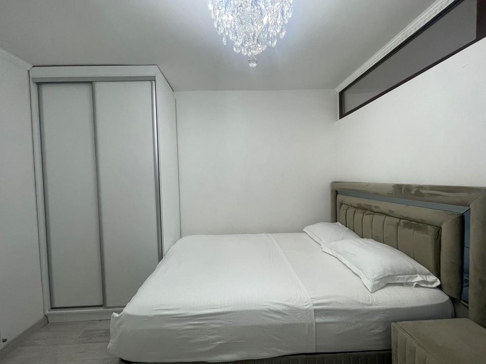 Apartament de vanzare 4 camere in zona Cetatii!