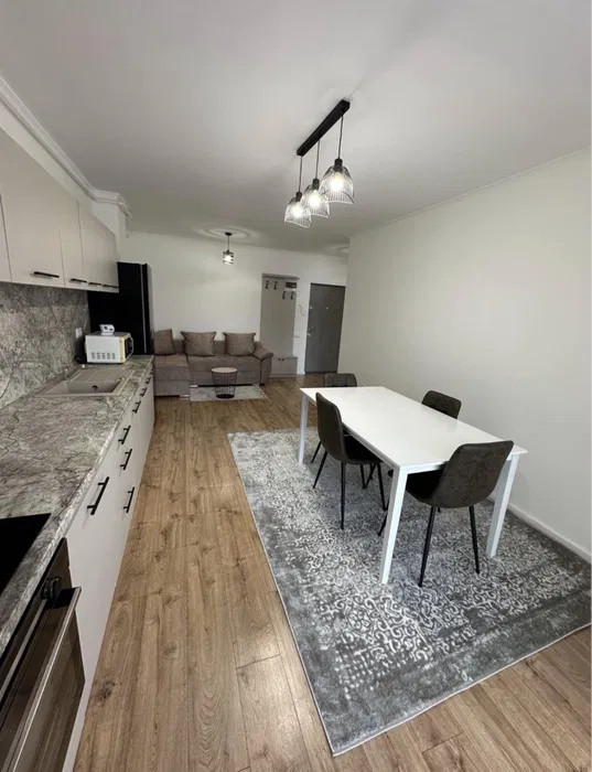 Apartament in bloc nou, finisat modern, zona Eroilor
