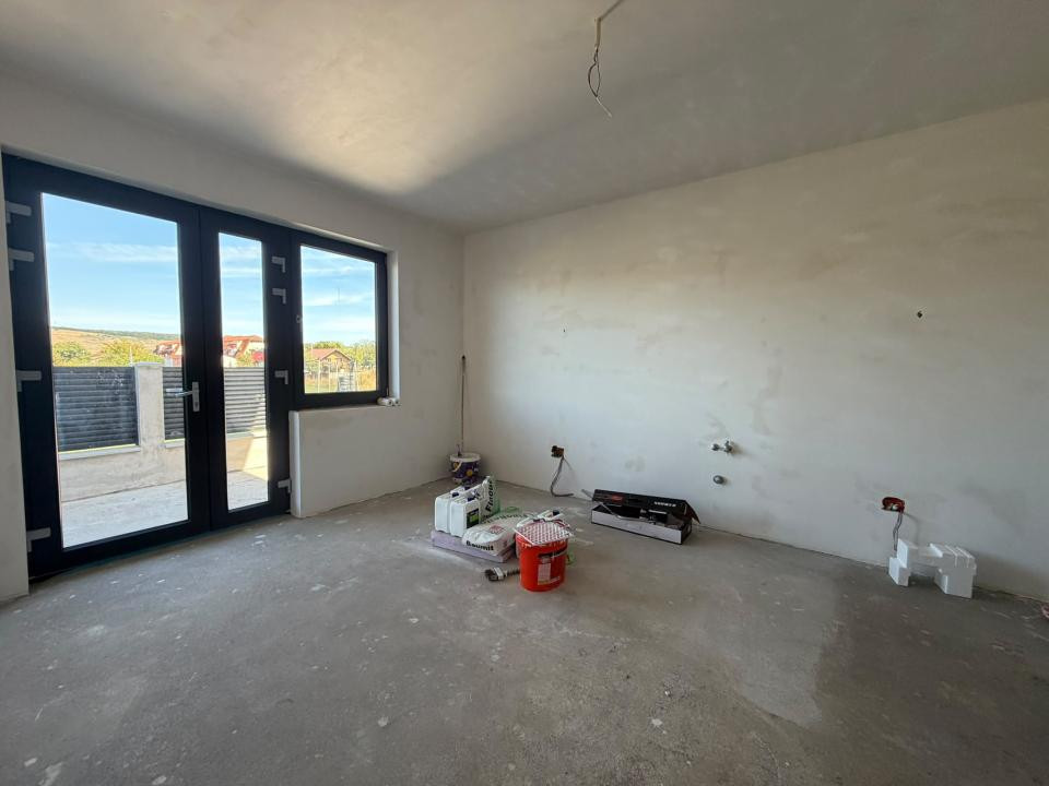 Casa individuala, 5 camere, amplasat pe un teren de 450 mp zona Subcetate!