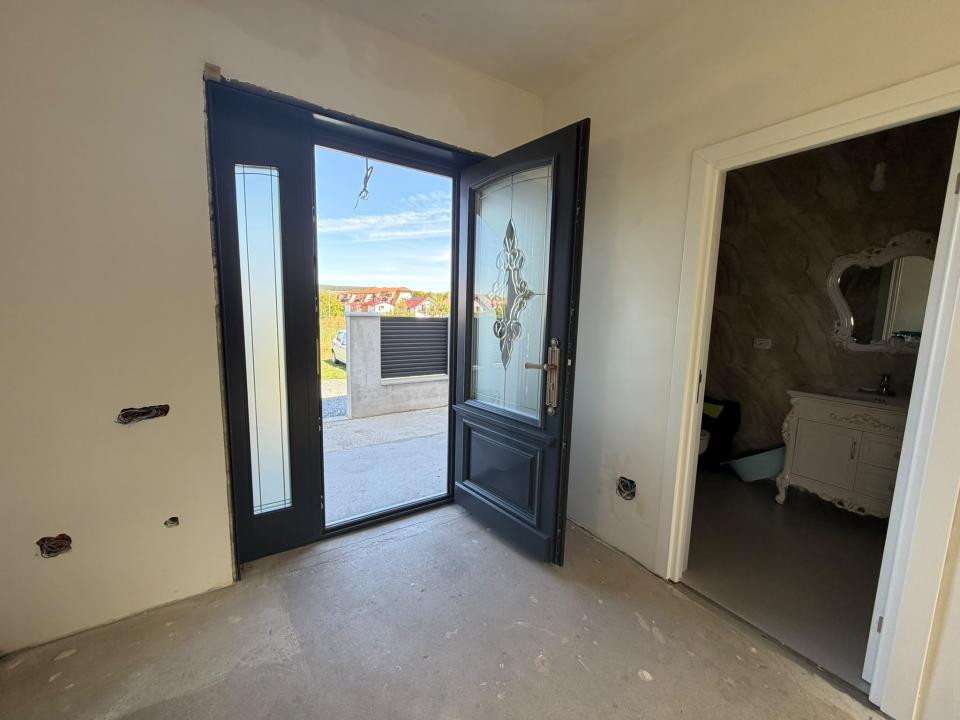 Casa individuala, 5 camere, amplasat pe un teren de 450 mp zona Subcetate!