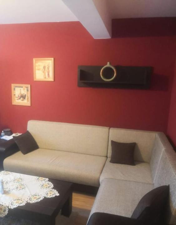 Apartament de vanzare cu parcare in zona Florilor!