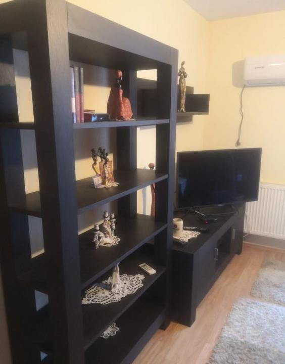 Apartament de vanzare cu parcare in zona Florilor!
