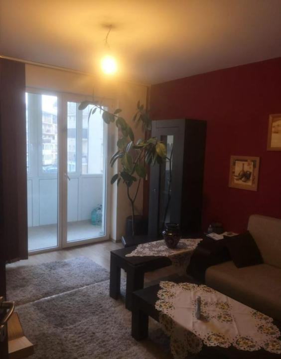 Apartament de vanzare cu parcare in zona Florilor!