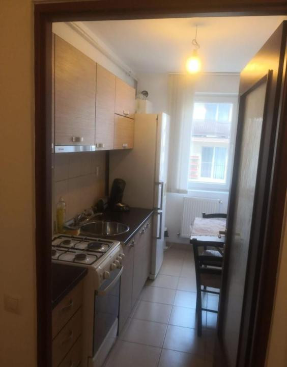 Apartament de vanzare cu parcare in zona Florilor!