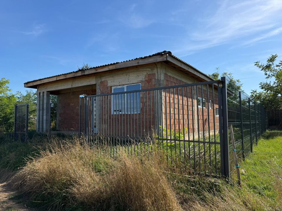 Casa individuala pe un nivel, amplasat pe un teren de 325 mp!