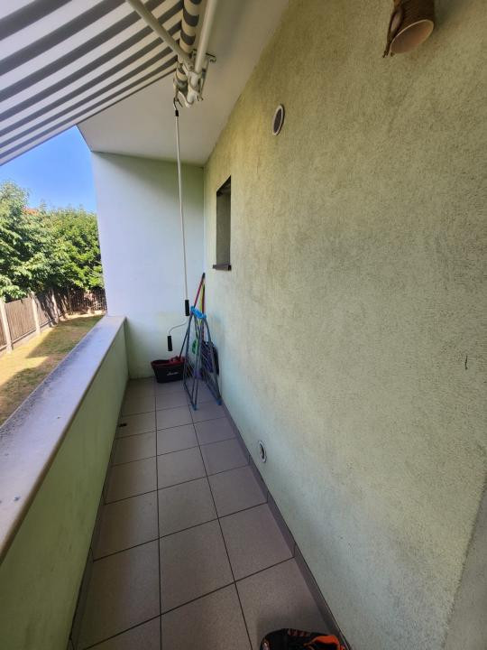 Apartament cu 3 camere, 61 mp, 2 balcoane, zona Florilor