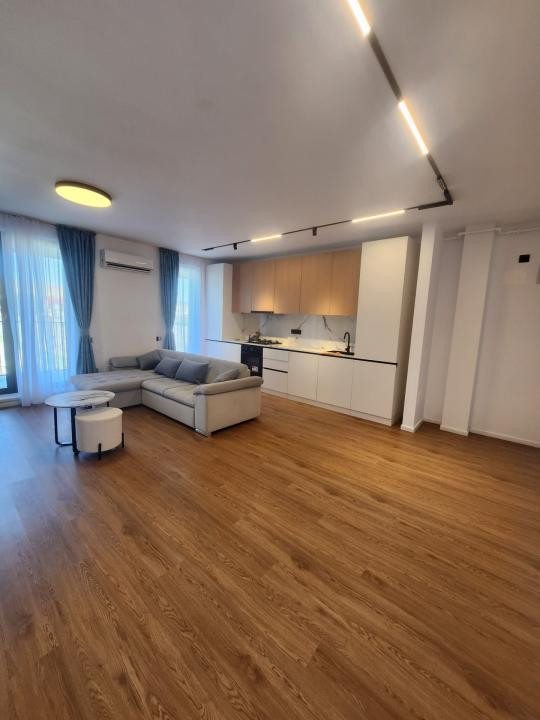 Apartament cu 2 camere, 55 mp, parcare, zona Eroilor