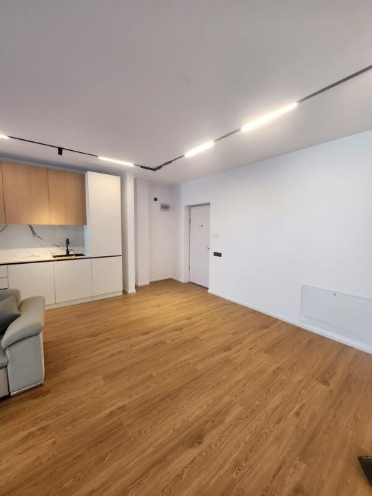 Apartament cu 2 camere, 55 mp, parcare, zona Eroilor