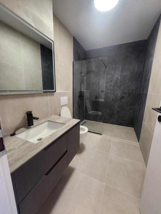 Apartament cu 2 camere, 55 mp, parcare, zona Eroilor