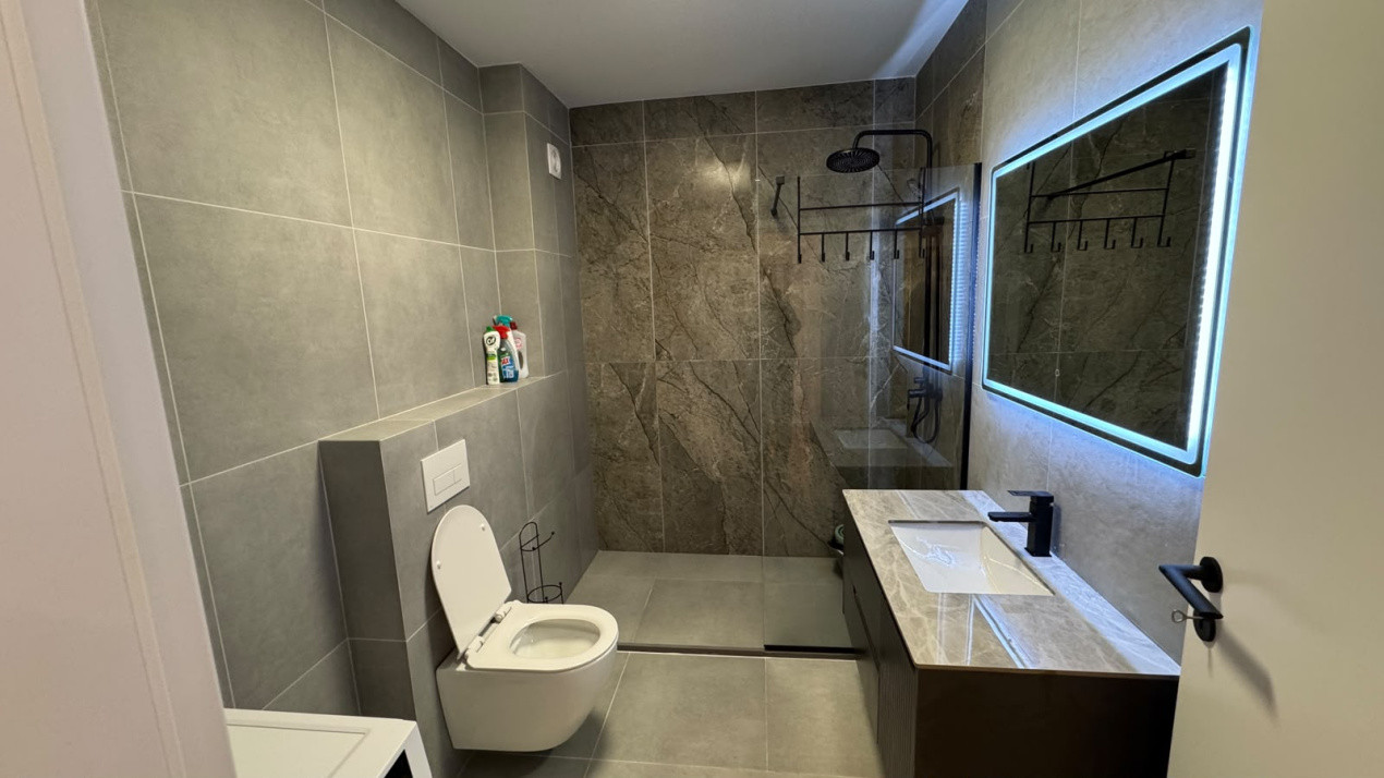 Apartament cu 2 camere, 55 mp, parcare, zona Eroilor