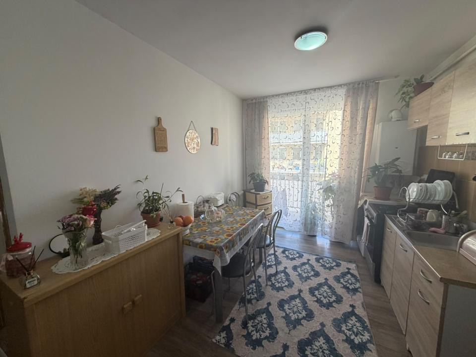Apartament de vanzare 2 camere zona Eroilor!