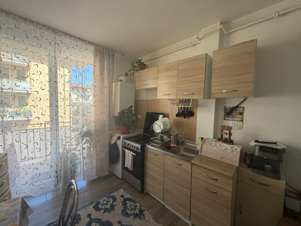 Apartament de vanzare 2 camere zona Eroilor!