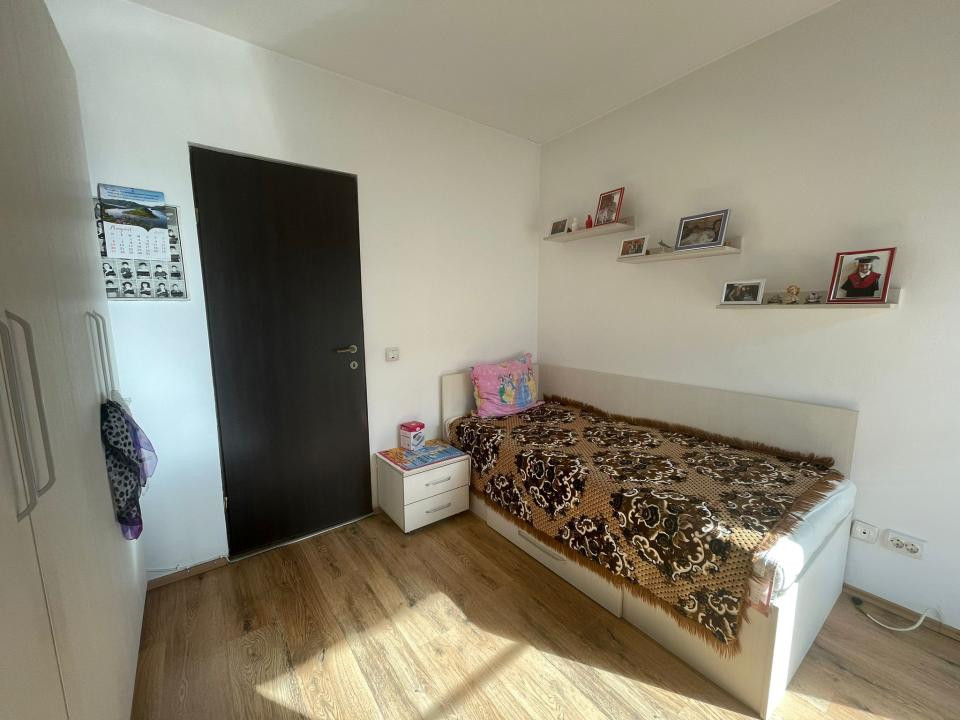 Apartament de vanzare 2 camere decomandate zona Florilor!