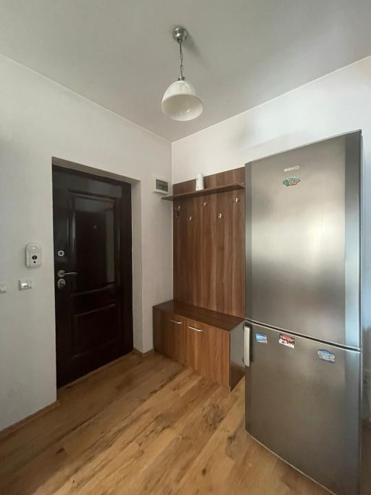 Apartament de vanzare 2 camere decomandate zona Florilor!