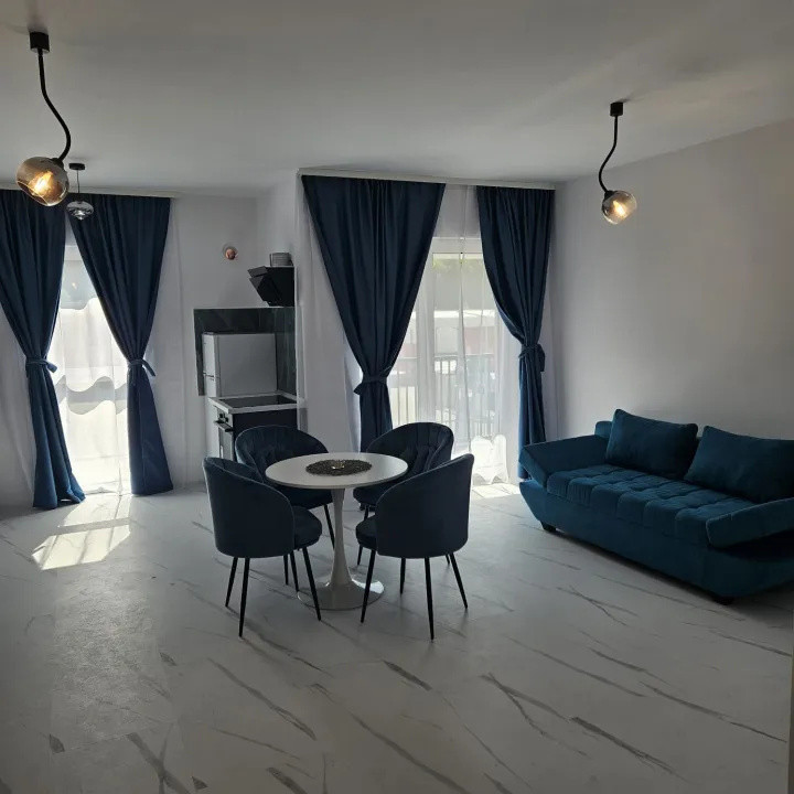 Apartament modern la vanzare 2 camere zona VIVO!