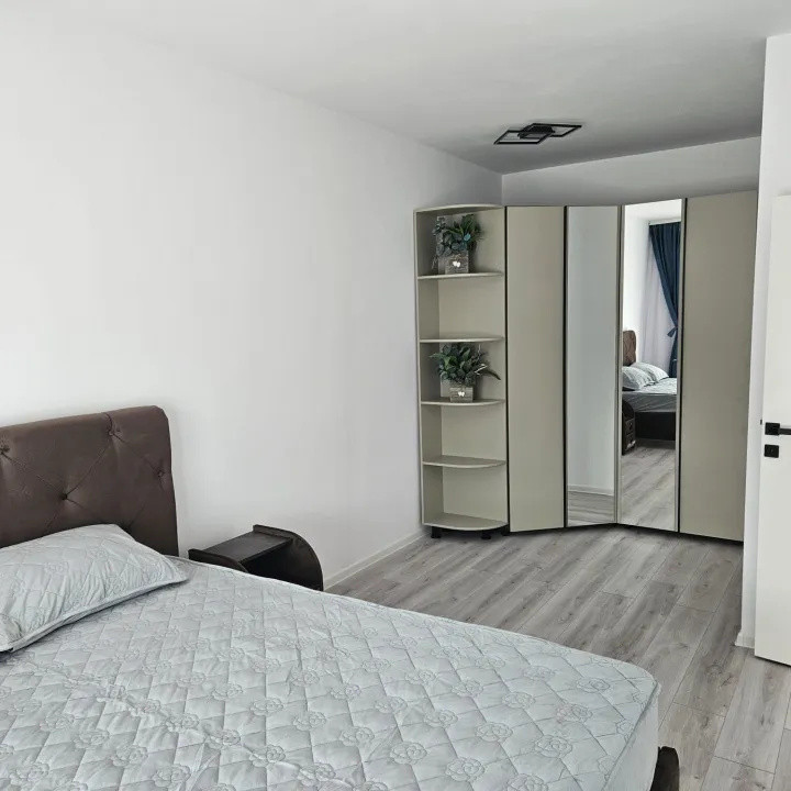 Apartament modern la vanzare 2 camere zona VIVO!