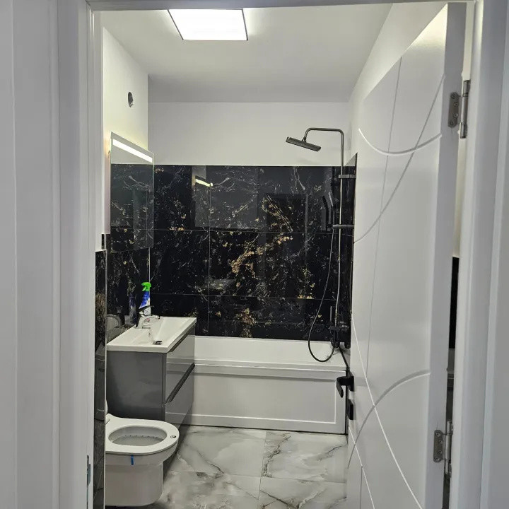 Apartament modern la vanzare 2 camere zona VIVO!
