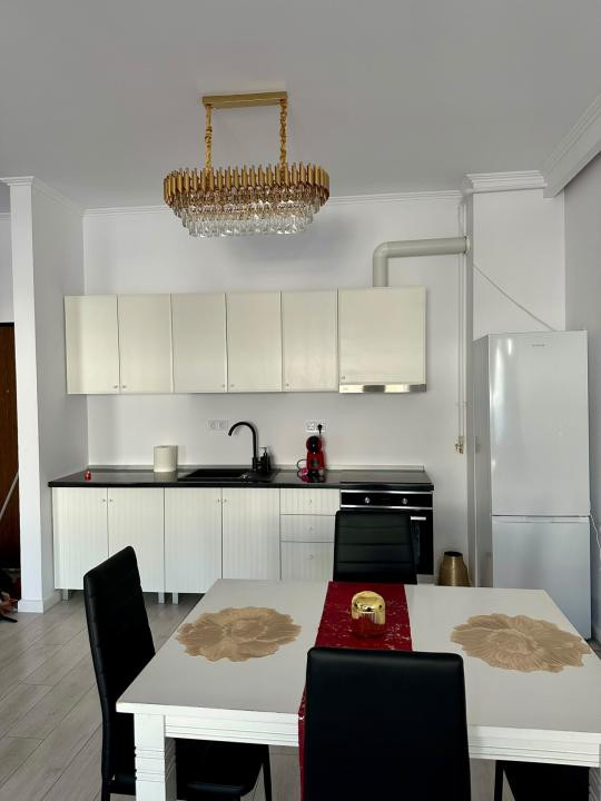 Apartament de 2 camere, 45 mp, modern, Zona Eroilor,Floresti