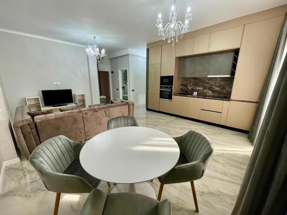 Apartament de 2 camere, 55 mp utili, ultrafinisat, zona Parcul Poligon