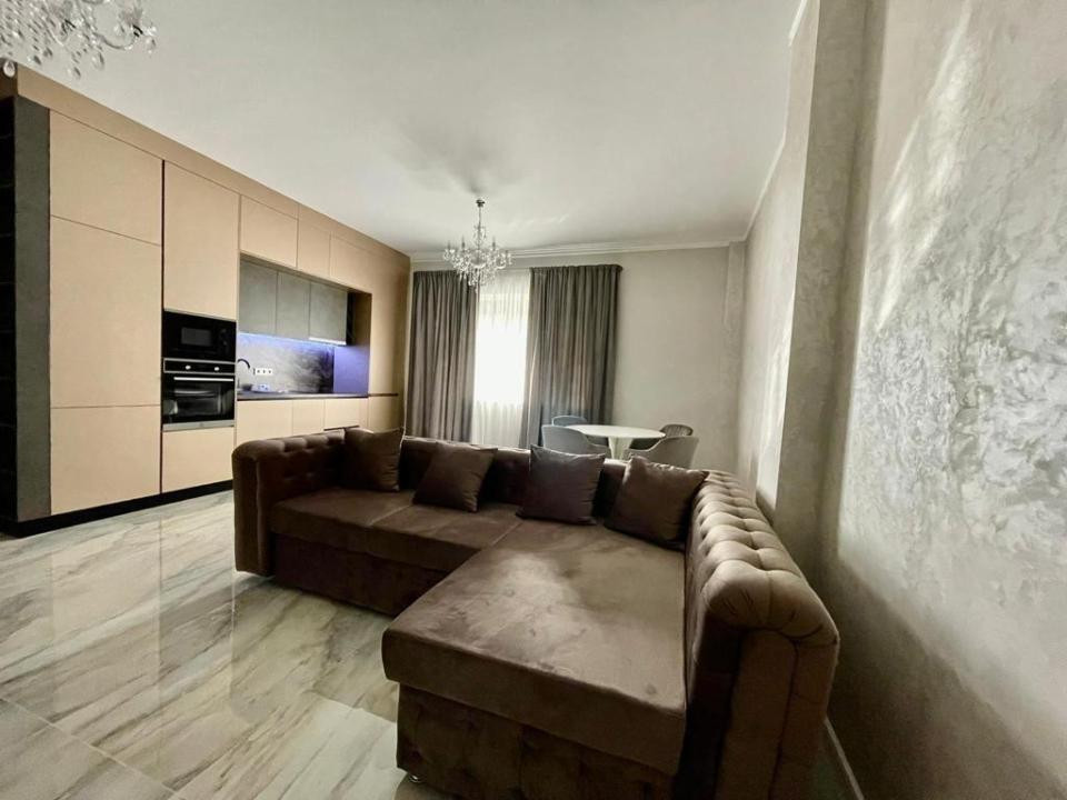 Apartament de 2 camere, 55 mp utili, ultrafinisat, zona Parcul Poligon