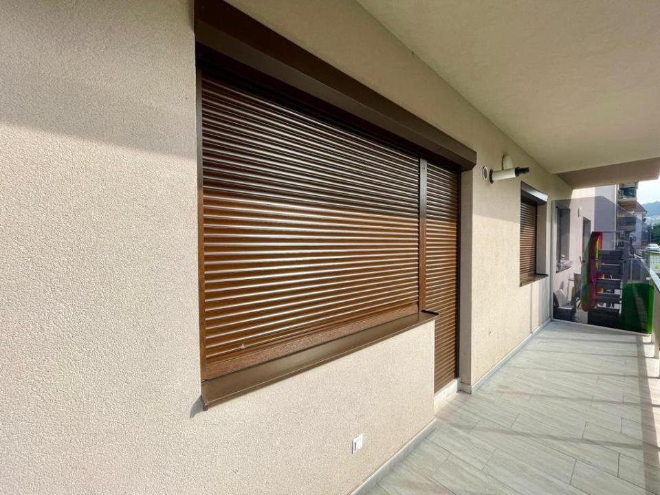 Apartament de 2 camere, 55 mp utili, ultrafinisat, zona Parcul Poligon