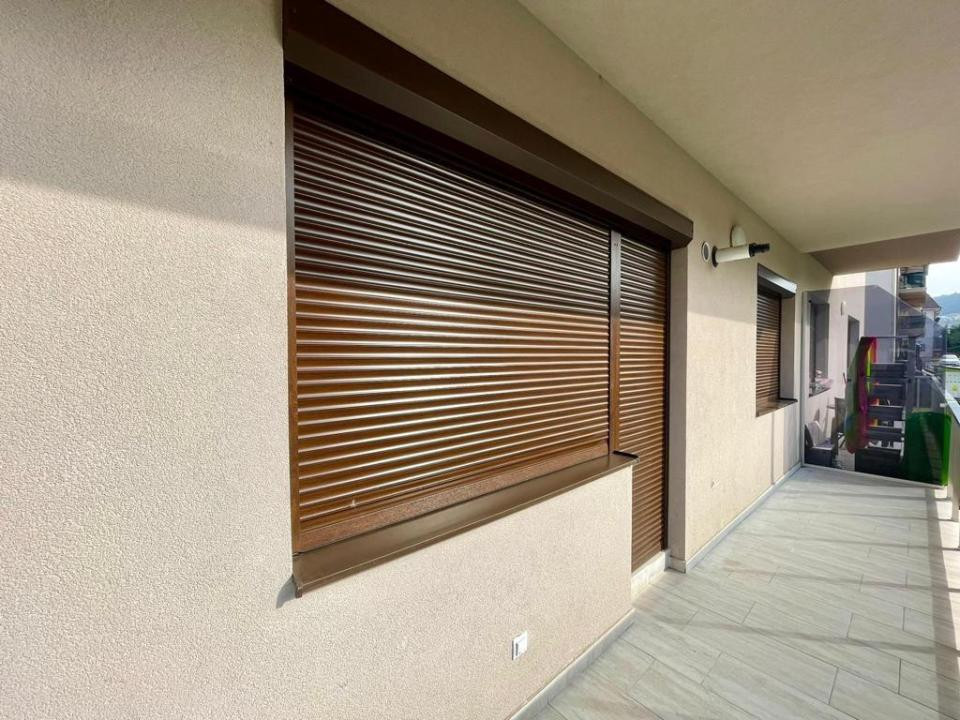 Apartament de 2 camere, 55 mp utili, ultrafinisat, zona Parcul Poligon