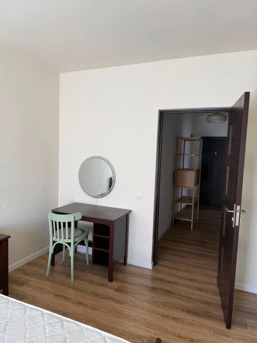 Apartament decomandat, parcare, etaj intermediar, zona Eroilor