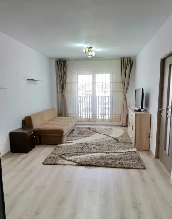 Apartament 1 camera de inchiriat in zona Centrala pe Eroilor din Floresti!