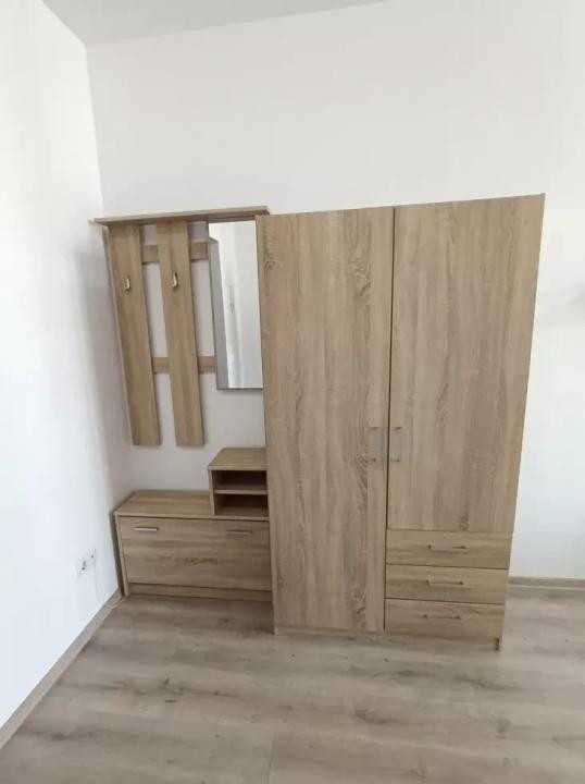 Apartament 1 camera de inchiriat in zona Centrala pe Eroilor din Floresti!