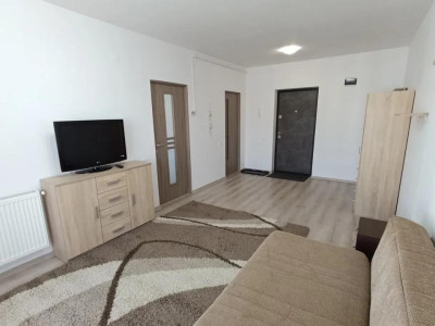 Apartament 1 camera de inchiriat in zona Centrala pe Eroilor din Floresti!