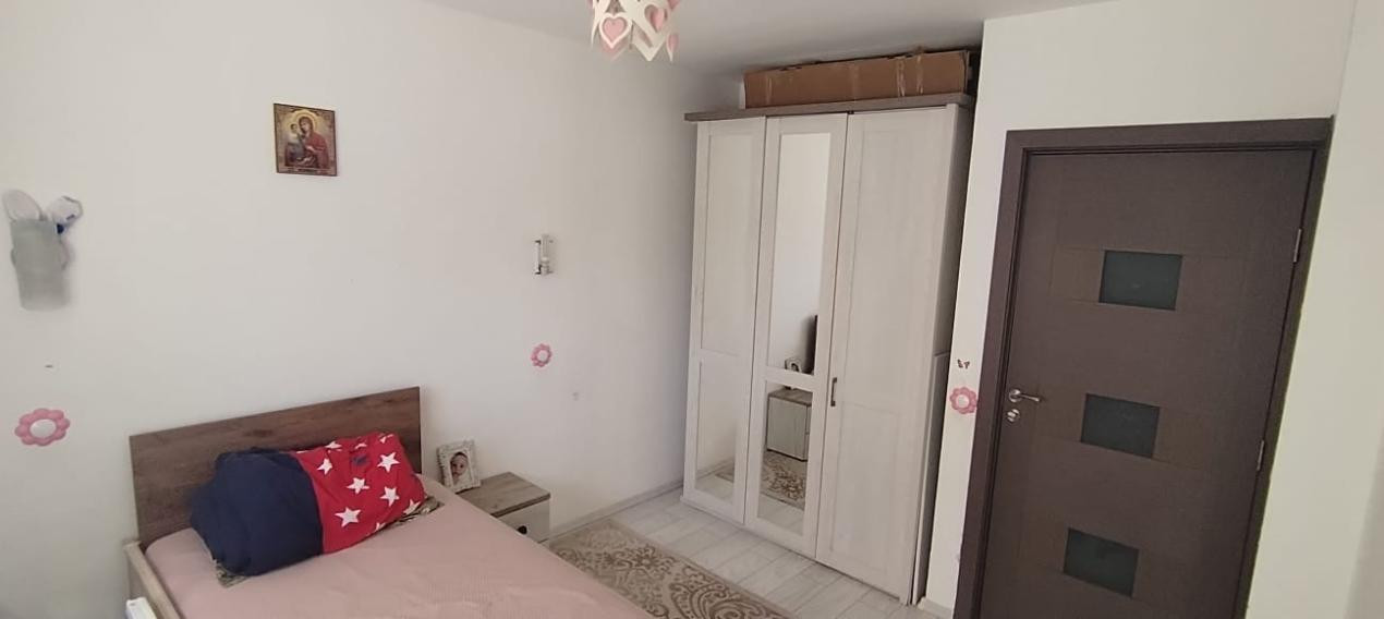 Apartament cu 3 camere, 58 mp utili ,zona Stejarului 
