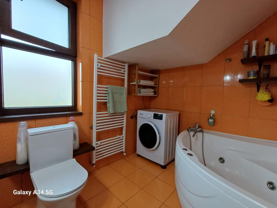 Casa individuala, 7 camere, teren 1076 mp!