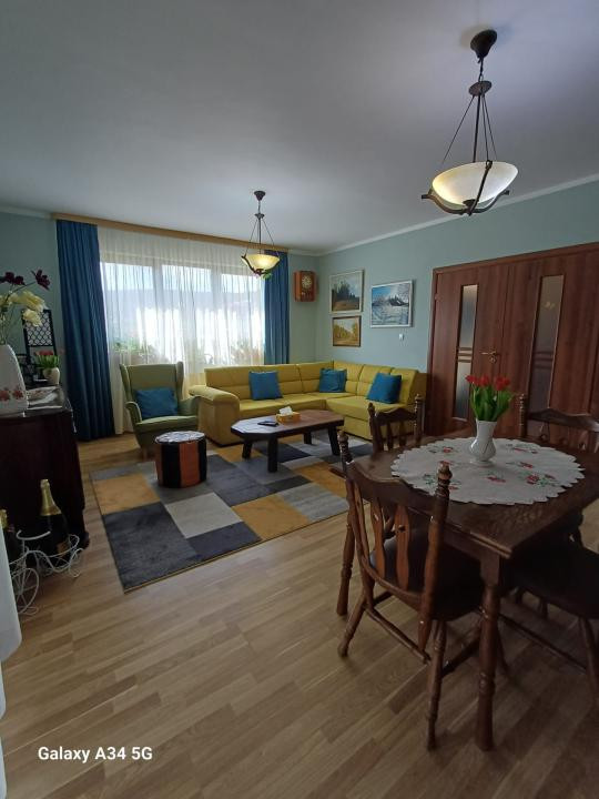 Casa individuala, 7 camere, teren 1076 mp!