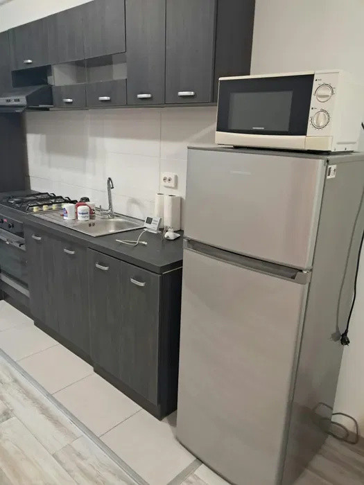 Apartament cu 2 camere, etaj intermediar, zona BMW