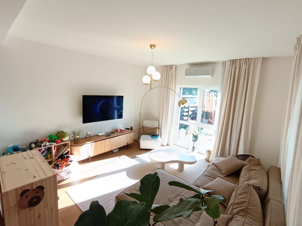 DUPLEX ULTRA-LUX | 4 CAMERE | TEREN 250 MP | 2 PARCĂRI 