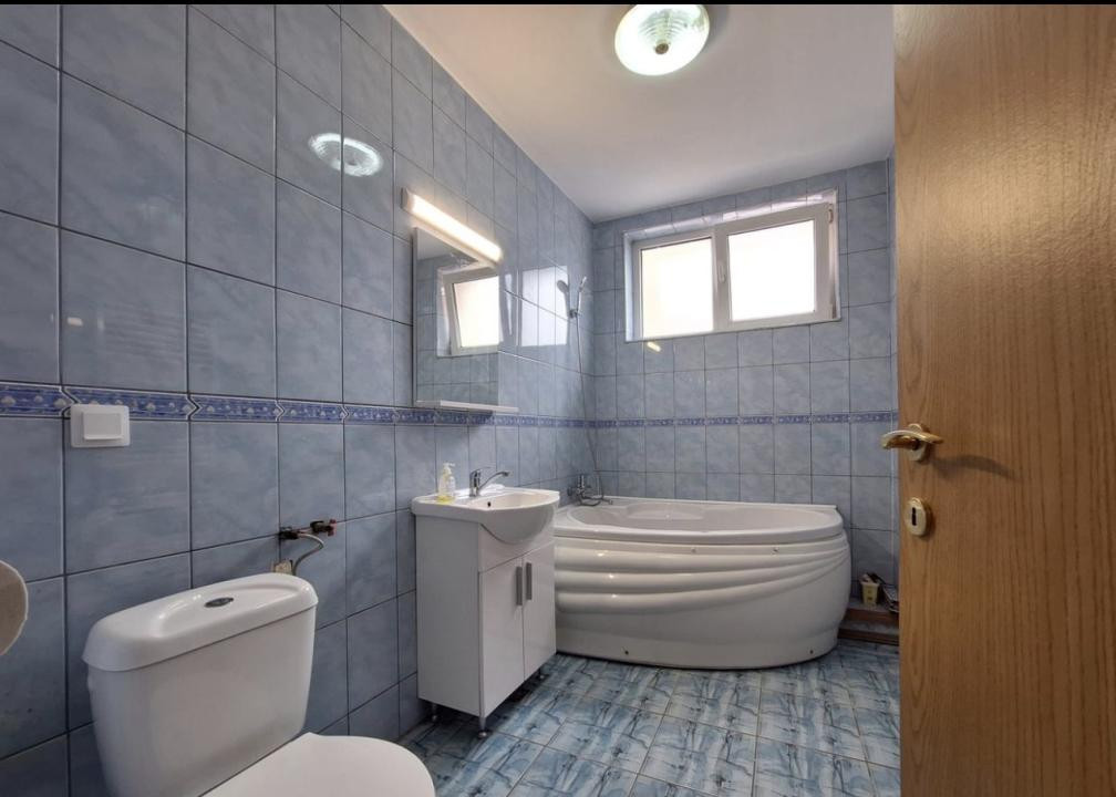 Apartamentul de închiriat strada  Eroilor,et 1