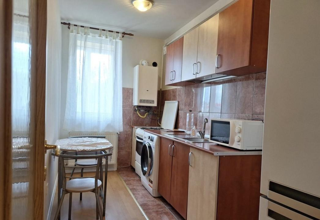 Apartamentul de închiriat strada  Eroilor,et 1