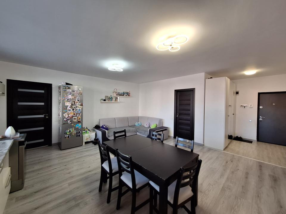 Apartament cu 3 camere, 70 mp, zona Eroilor