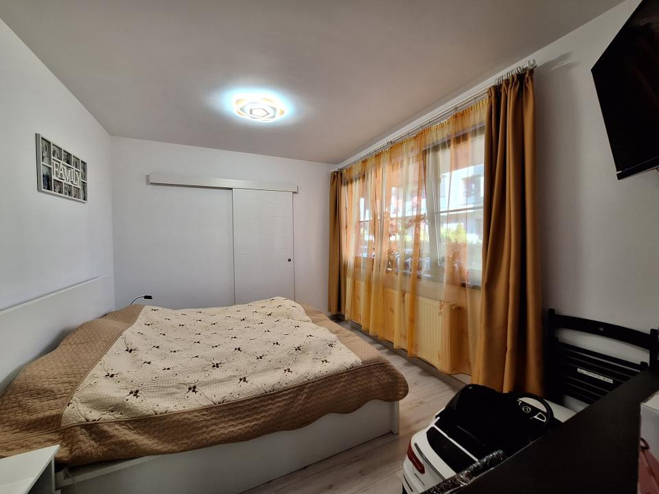 Apartament cu 3 camere, 70 mp, zona Eroilor