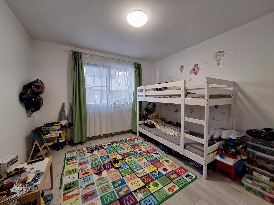 Apartament cu 3 camere, 70 mp, zona Eroilor