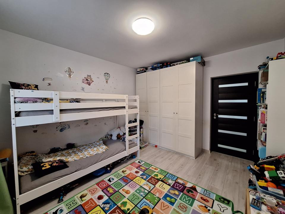 Apartament cu 3 camere, 70 mp, zona Eroilor
