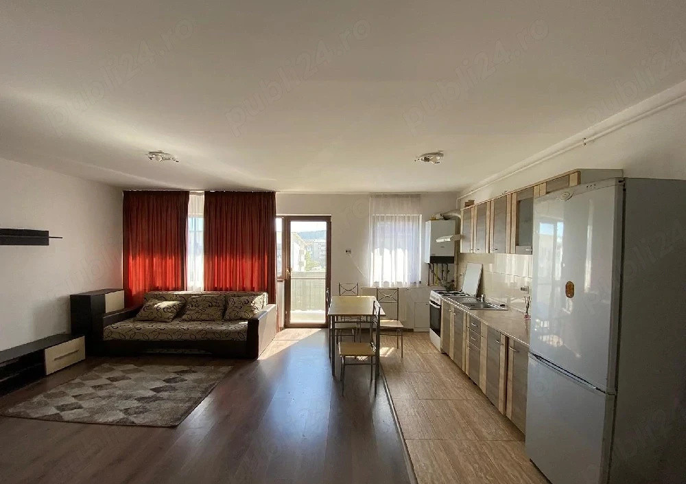 Apartament de inchiriat 3 camere si parcare, zona centrala!