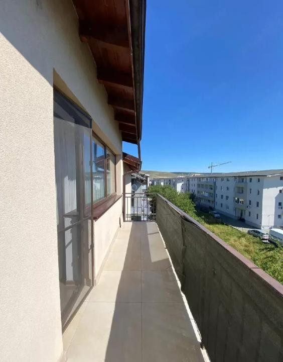 Apartament de inchiriat 3 camere si parcare, zona centrala!